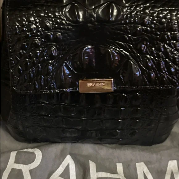 Brahmin Shiny Black Croc-Embossed Shoulder Bag with Gold-Tone Hardware - Picture 4 of 7